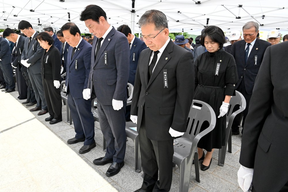 하나 된 군위, 더 큰 미래로, 제71회 현충일 추념식 개최