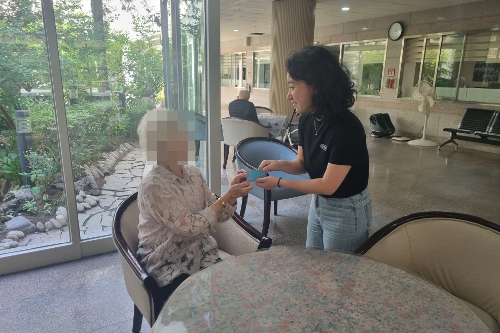 수원시 장안구 연무동, 거동 불편 어르신 위한 ‘고유가 피해지원금’ 찾아가는 접수 실시